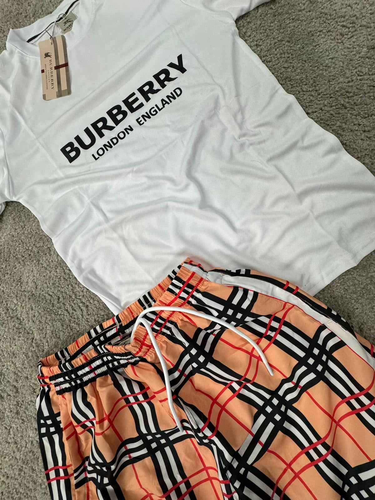 CONJUNTO BURBERRY entero