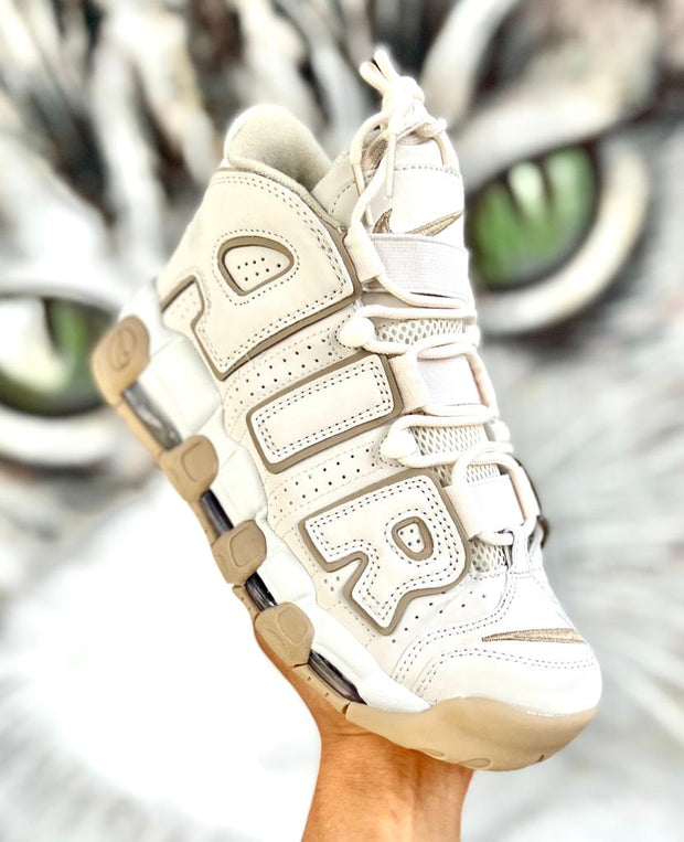 NIKE UPTEMPO